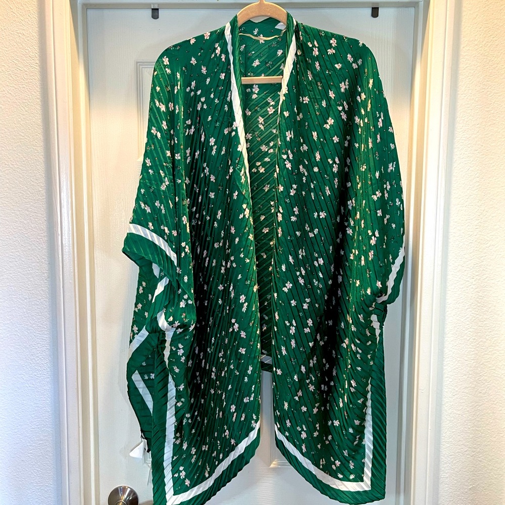 Banana Republic Spring Green Shawl Wrap